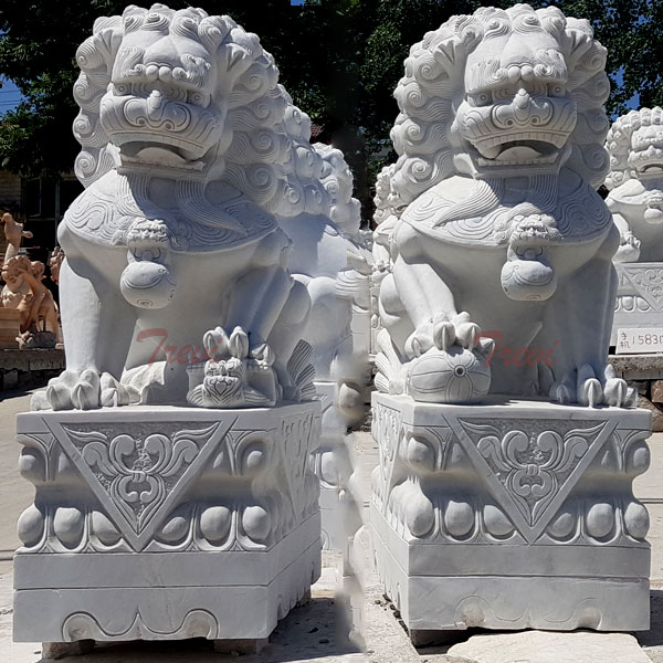 Marble Lion Unique Garden Sculptures for Outside